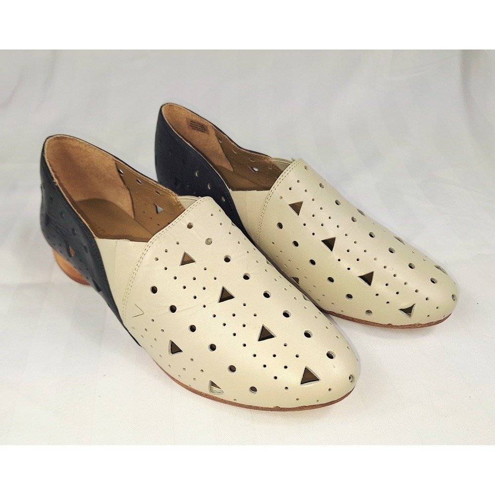 Nina Payne Beige Black Laser Cut Leather Slip On Flats Shoes Size 8 EU 38‎